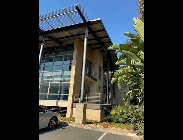 2,158M² OFFICE TO LET IN BRYANSTON